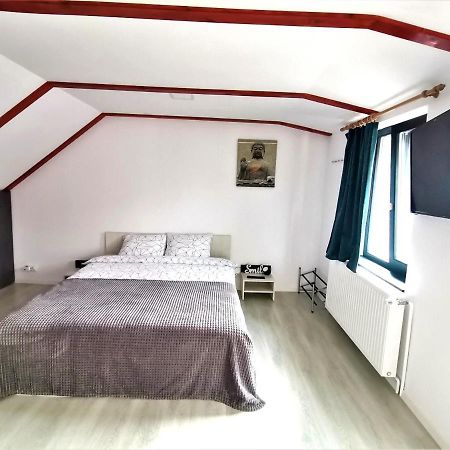 Casa J. Gusbeth Apartment บราชอฟ ภายนอก รูปภาพ