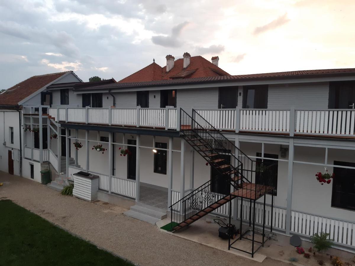 Casa J. Gusbeth Apartment บราชอฟ ภายนอก รูปภาพ